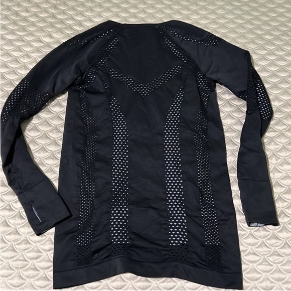 Athleta Shirt - Picture 3 of 5